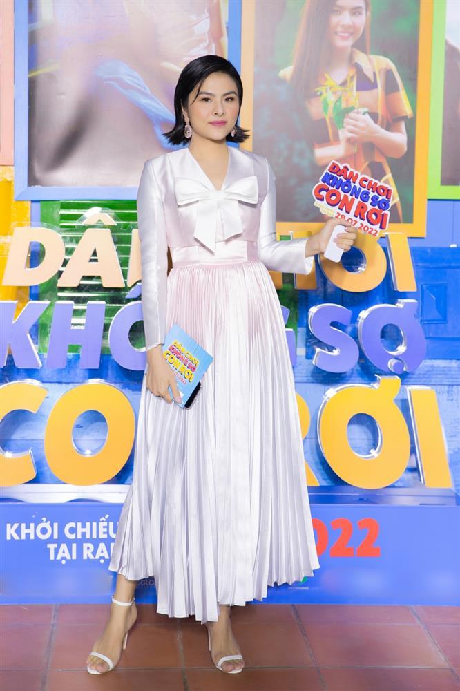 Mắt Lâm Vỹ Dạ con đậu con bay đến mừng phim Thu Trang Tiến Luật-8