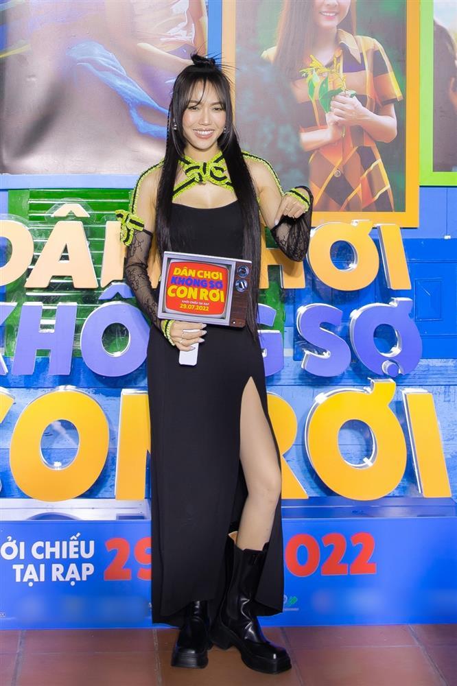 Mắt Lâm Vỹ Dạ con đậu con bay đến mừng phim Thu Trang Tiến Luật-10