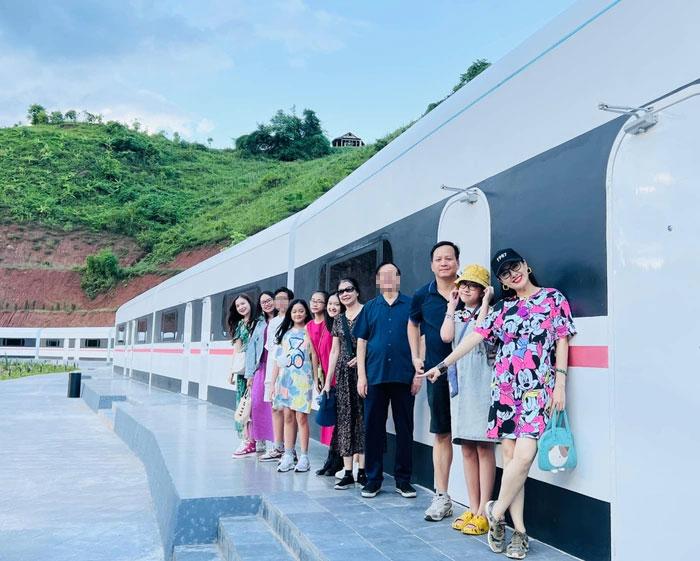 MC Hoài Anh liên tục khoe chồng giàu, ngoại hình bị soi-3