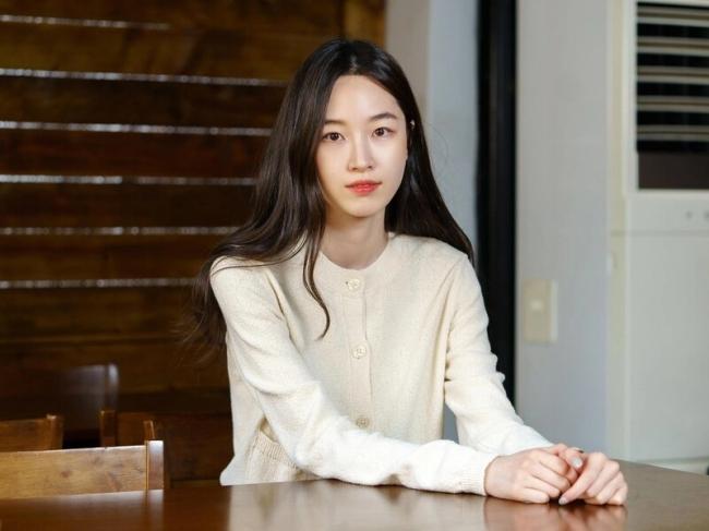 Ngay sau khi công chiếu vào tháng 8/2021, DP đã đạt con số 10 triệu người xem chỉ trong chưa đầy 6 ngày. Báo cáo từ hãng truyền thông YTN cho biết DP nhận được sự hưởng ứng lớn từ các quốc gia có luật nhập ngũ trên thế giới. Ngoài nội dung hấp dẫn, diễn xuất của dàn cast cũng được đánh giá là một trong những yếu tố quan trọng làm nên thành công của phim.