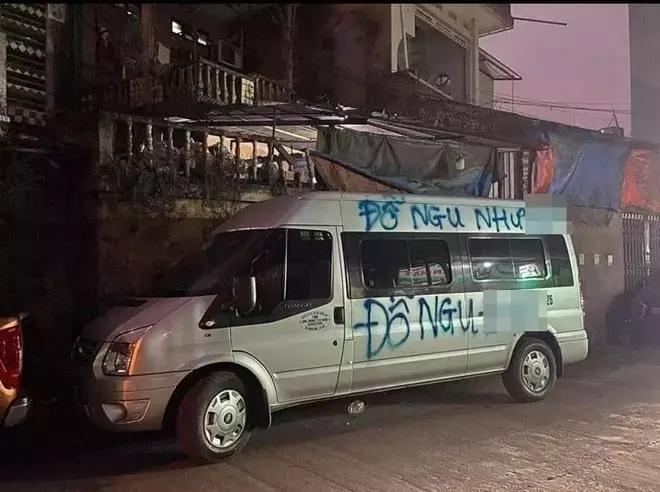 Đỗ ôtô đúng điểm tập kết rác thải, chủ xe nhận kết đắng ngắt-5