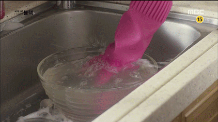 Những pha quảng cáo lộ liễu kém duyên nhất lịch sử phim Hàn-2