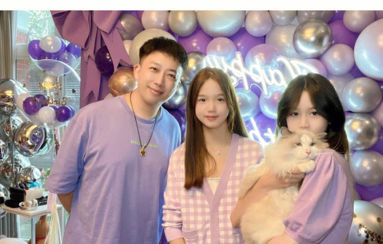 Nhan sắc 3 con gái của mỹ nhân gốc Việt Chung Lệ Đề-3