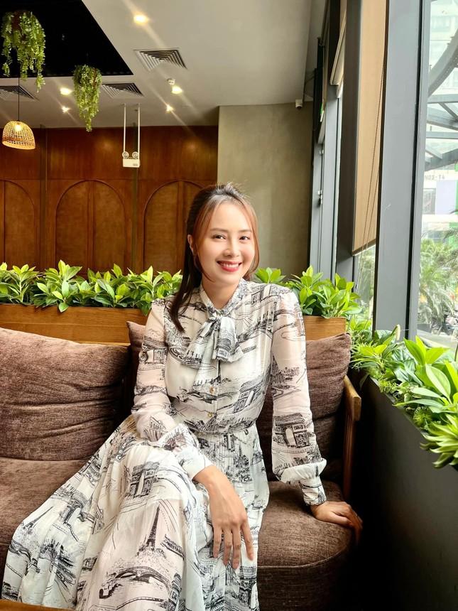 Làm vợ Việt Anh, Hồng Diễm quay xe về style bánh bèo chúa-9