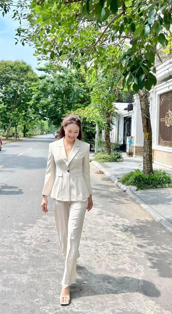 Làm vợ Việt Anh, Hồng Diễm quay xe về style bánh bèo chúa-5