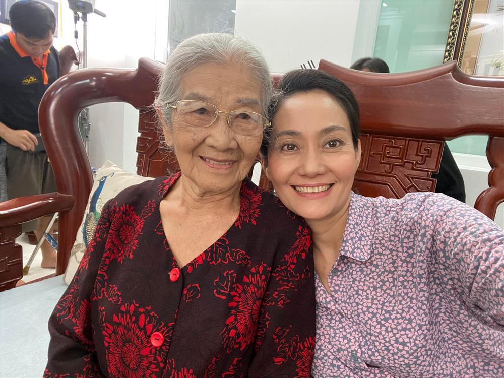 Tin showbiz Việt ngày 29/7: Wendy khoe thành tích con trai với mẹ quá cố-8