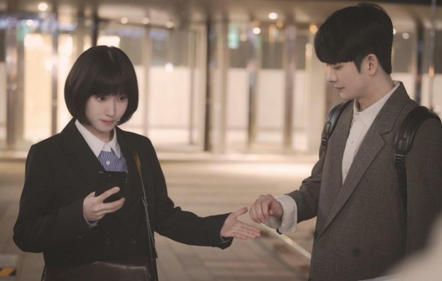 Park Eun Bin cầm nhầm kịch bản nam chính, khiến rating tăng vọt-5