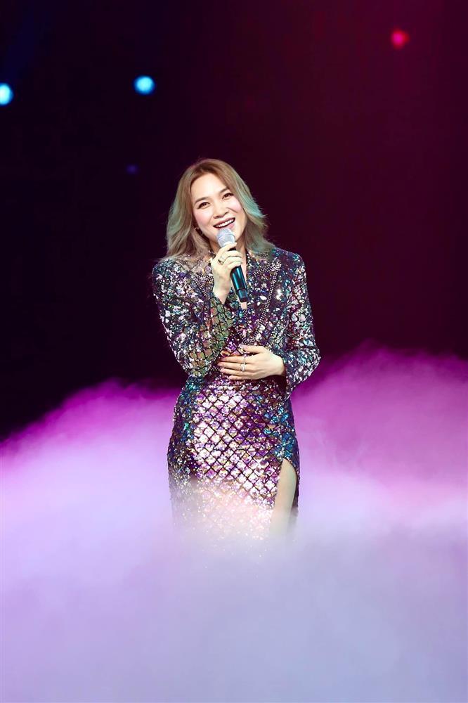 Mỹ Tâm và loạt sao Việt bị khán giả cướp mic, chính chủ thái độ ra sao?-3