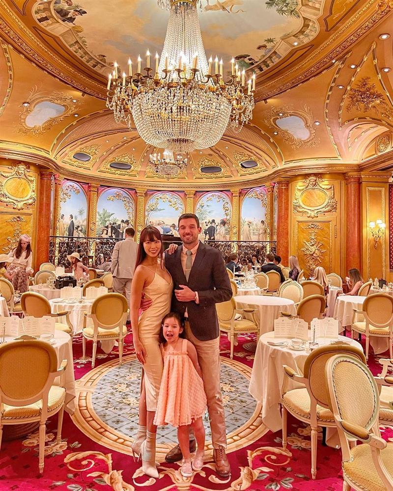 Hà Anh khoe vòng 1 tràn bờ đê đến ngộp thở ở quê chồng-1