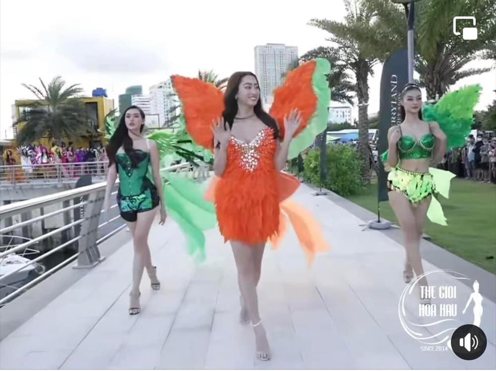 Lương Thùy Linh bị chê vì bikini nhăn nhúm phản cảm-13