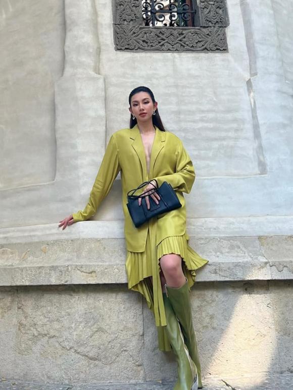 Tâm Tít, Hà Hồ khoe body cực nuột, khó tin là mẹ hai con, ba con-8