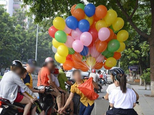 Để bóng bay gần nến, lung linh chưa thấy đã nổ mặt em bé đen sì-7