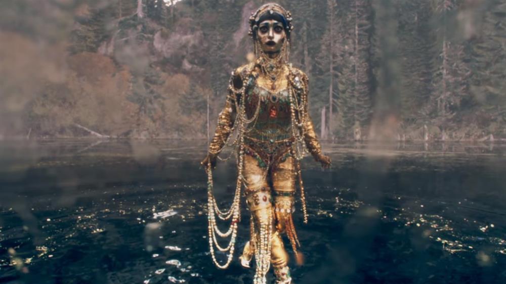 Sốc với tạo hình hết hồn à của Chi Pu ở gameshow đình đám-5