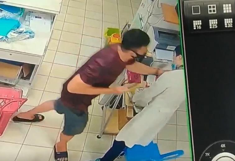 Bác sĩ bị dọa giết: Khoác áo blouse, chúng tôi không được phản kháng-1