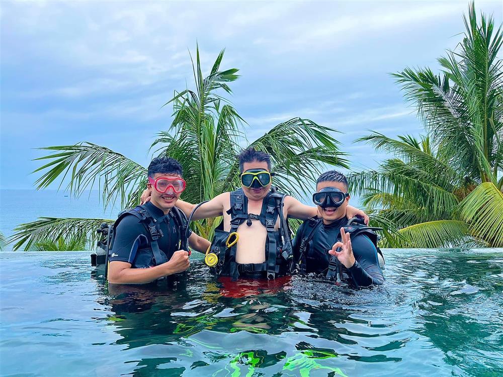 Biệt thự trăm tỷ của Đoàn Di Băng bị trộm đột nhập như phim-8