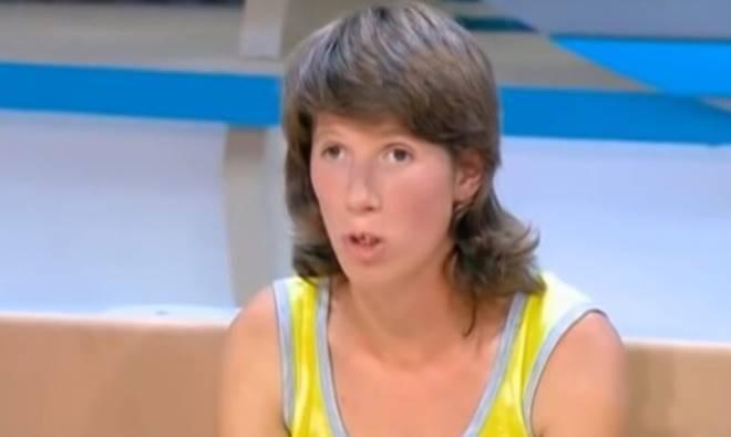 Cô gái được nuôi lớn bởi bầy chó và bi kịch đi tìm lại cuộc sống con người-4