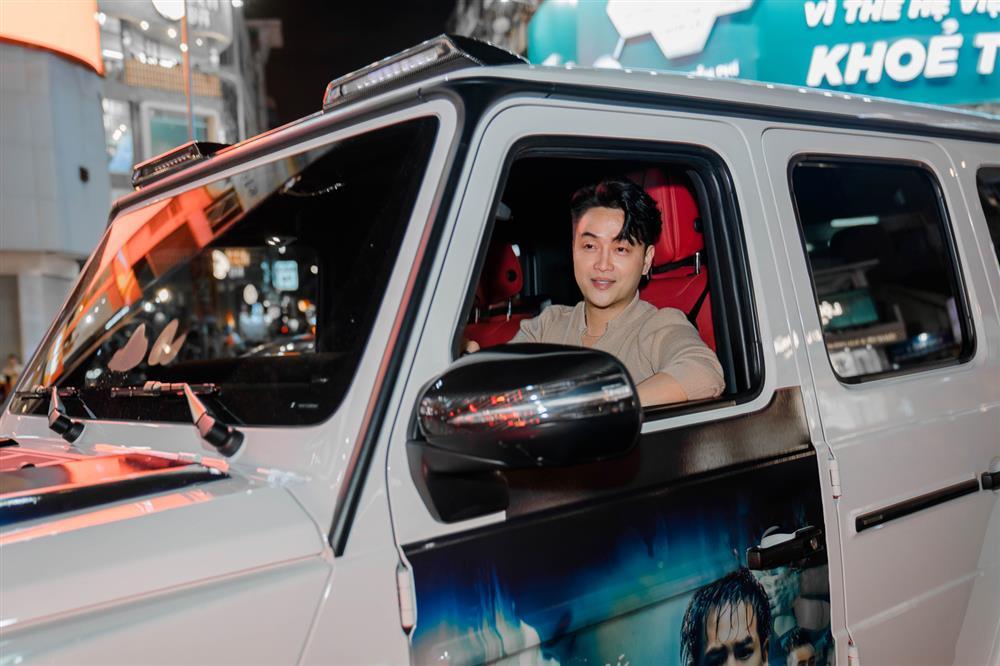 Ca sĩ điều động dàn siêu xe trăm tỷ quảng bá MV là ai?-2