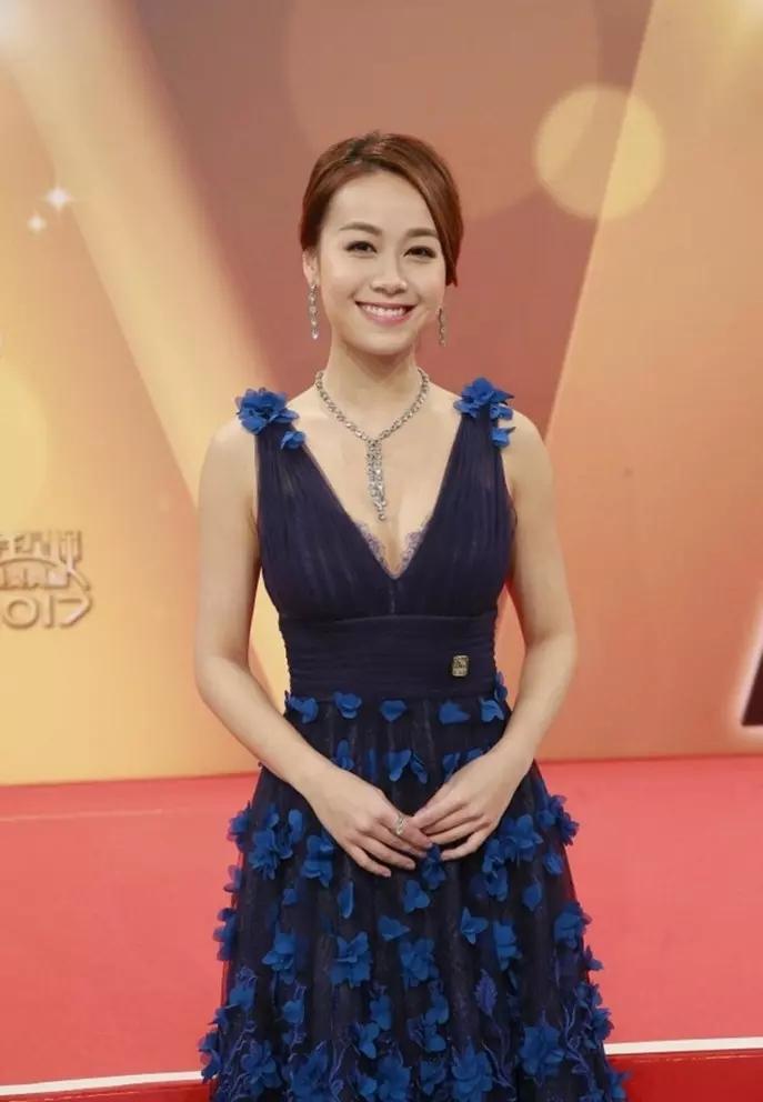 Á hậu Huỳnh Tâm Dĩnh sau scandal giật chồng, bị tẩy chay giờ ra sao?-6