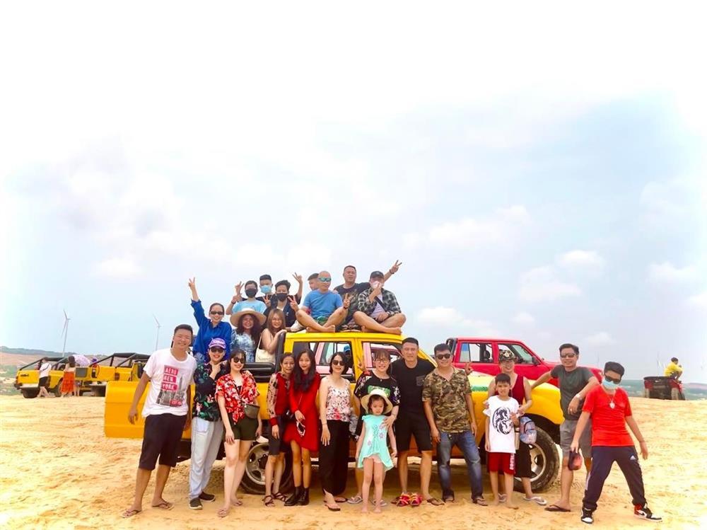 Lợi dụng trò đùa giới tính khi chơi team building-3