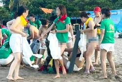Công ty xin lỗi khi nhóm nữ nhân viên cởi áo ngực ở biển Cửa Lò