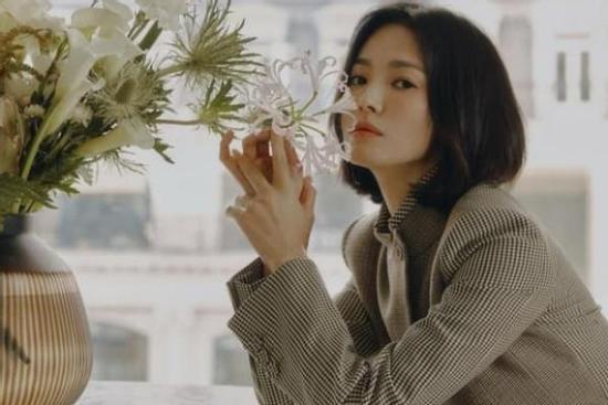 Song Hye Kyo sẽ đánh mất danh vọng nếu không nghe lời khán giả