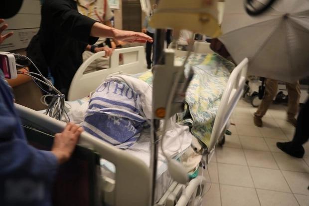 Vũ công bị TV LED 600kg rơi trúng chuyển xấu, có thể liệt toàn thân-6