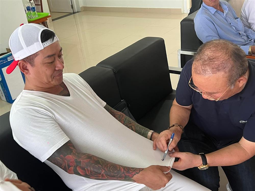 Tin showbiz Việt ngày 30/7: Chồng Phan Như Thảo nở mày nở mặt-9