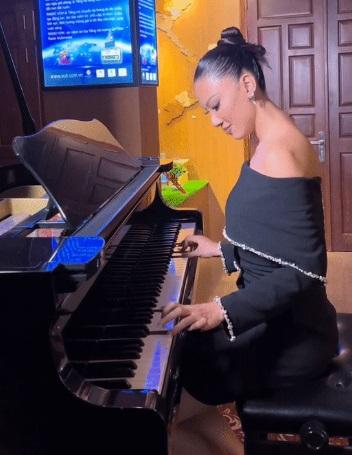 Kim Duyên đánh piano điêu luyện nhưng lại bị netizen bắt bài?-3