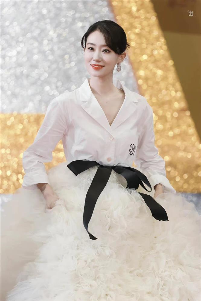 Dịch Dương Thiên Tỉ mất trắng giải thưởng sau scandal đi cửa sau-5