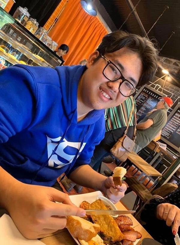 Từng nặng 120 kg, chàng trai lột xác sau 2 năm-1