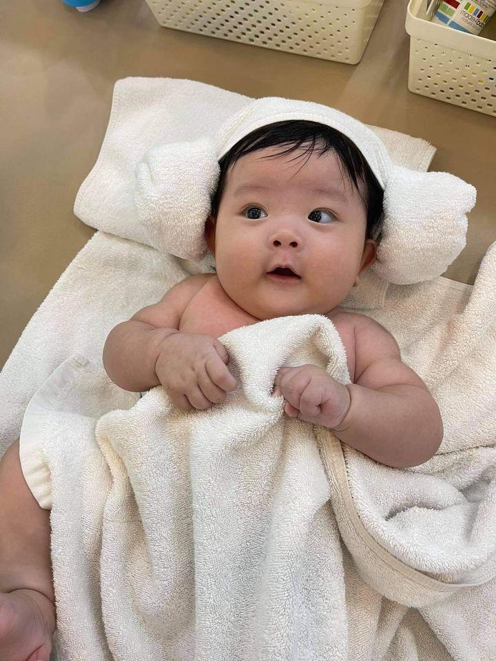 Á hậu Vbiz công khai con gái 2 tuổi, ai nấy ngỡ ngàng - ngơ ngác-6