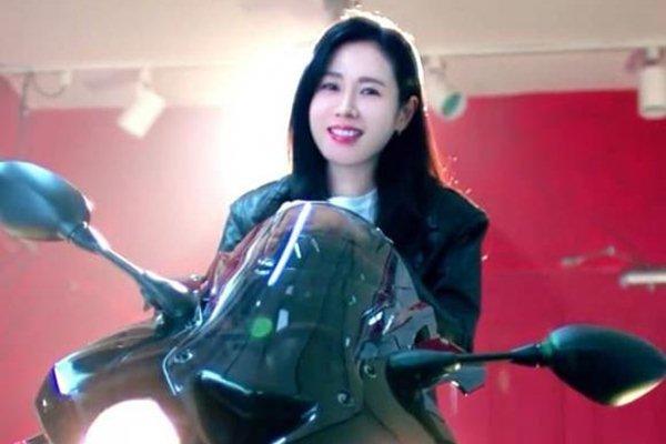 Son Ye Jin lộ rõ bụng bầu đã vào tháng giữa thai kỳ-7