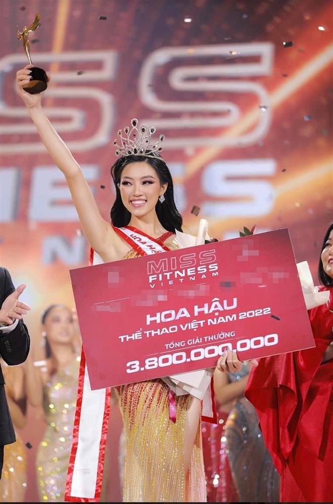 Tân Miss Fitness Vietnam 2022 có clip hít bóng cười?-1