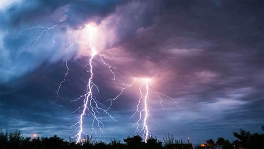 Thêm một người ở Thái Bình bị sét đánh khi đi làm đồng-1