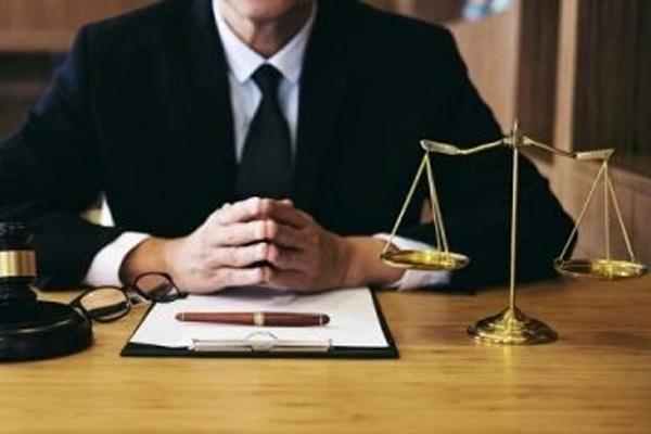 Một luật sư bị chém nguy kịch ở TP.HCM-1