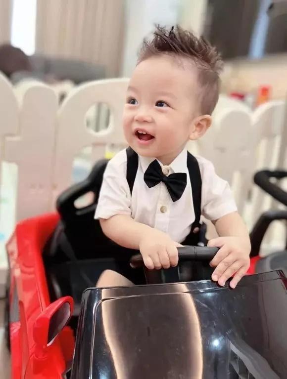 Bằng Kiều khoe tứ quý tử, hé lộ mối quan hệ giữa các con-8