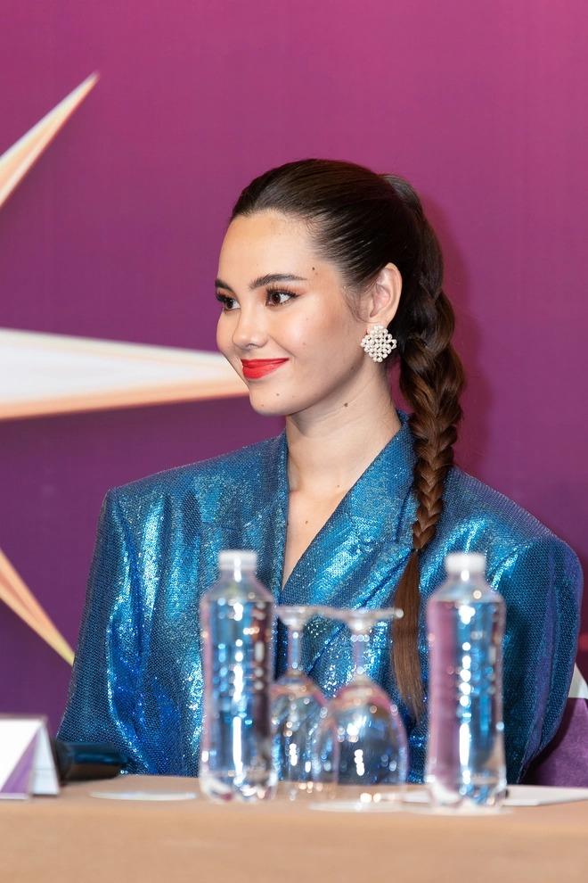 Catriona Gray style thảm họa, visual gánh còng lưng-13