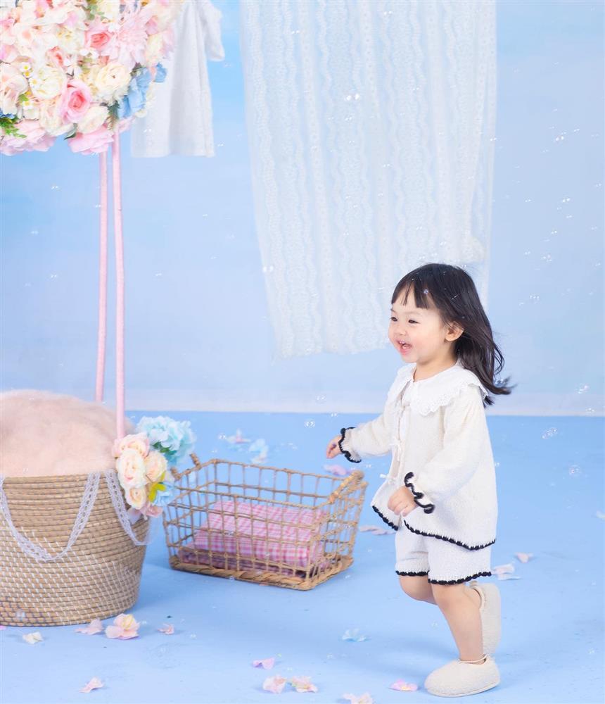 Tin showbiz Việt ngày 1/8: Ngộp thở với vòng 1 Phương Mai-3