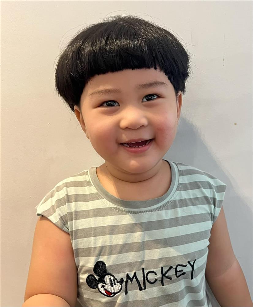 Tin showbiz Việt ngày 1/8: Ngộp thở với vòng 1 Phương Mai-6