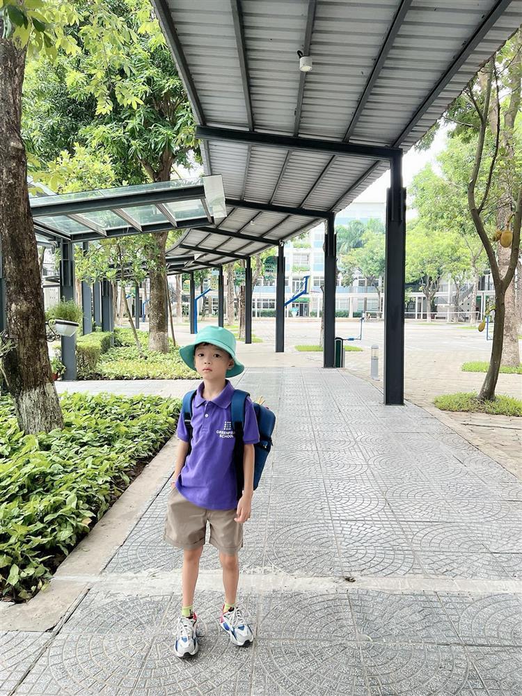 Tin showbiz Việt ngày 1/8: Ngộp thở với vòng 1 Phương Mai-7