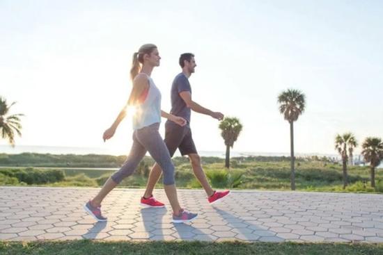 4 cách đi bộ đốt mỡ, không làm to bắp chân