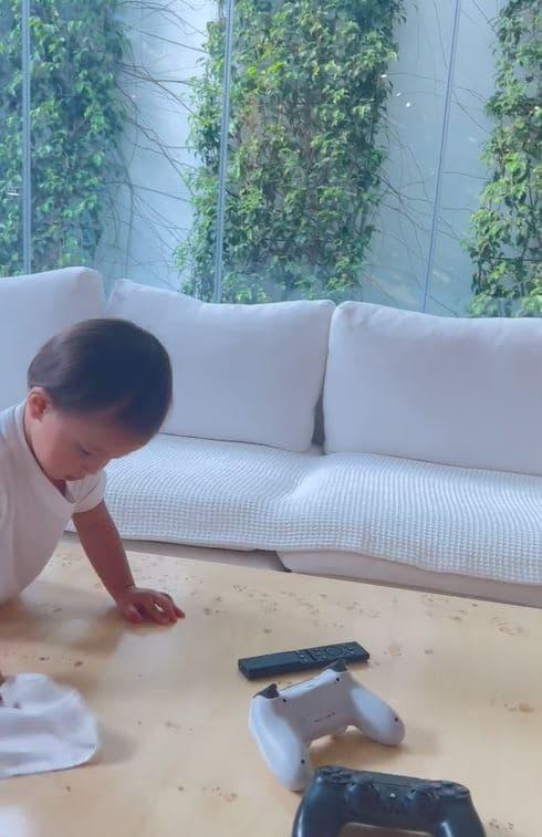 Ái nữ Hồ Ngọc Hà chuẩn quý cô hay làm: Dọn từ nhà tới sân bay-5