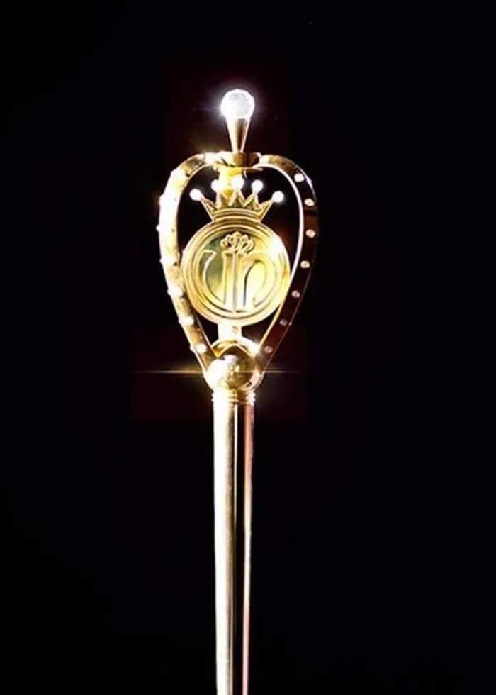 Soi quyền trượng của dàn hoa hậu Việt khi đăng quang-4