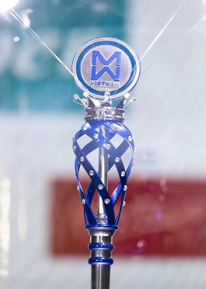 Soi quyền trượng của dàn hoa hậu Việt khi đăng quang-12