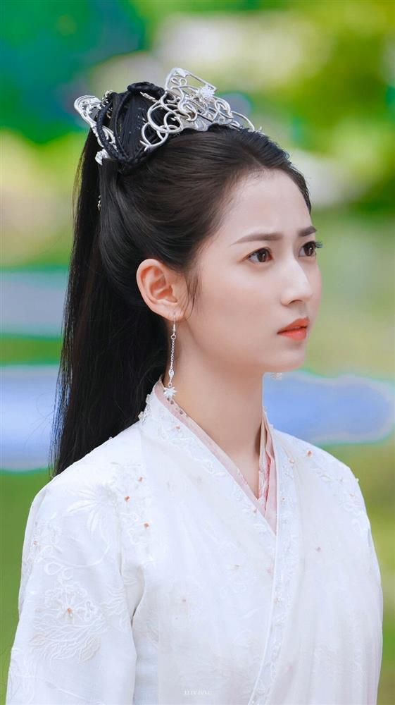 Bộ tứ mỹ nhân Hoa ngữ đẹp xuất sắc nhưng diễn xuất giả trân-1