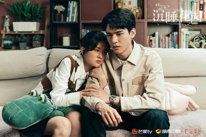 Bộ tứ mỹ nhân Hoa ngữ đẹp xuất sắc nhưng diễn xuất giả trân-11