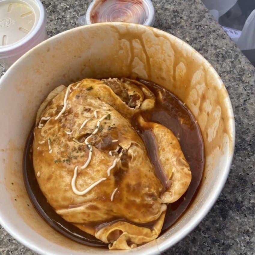 Nhóm nhạc nam đeo đồng hồ nửa tỷ nhưng lại cho fan ăn đồ rẻ tiền-2