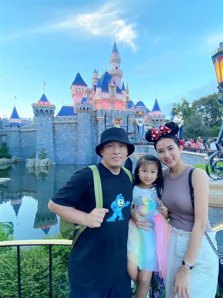 Tin showbiz Việt ngày 2/8: Vợ chồng Lam Trường đưa con về nơi hò hẹn-1