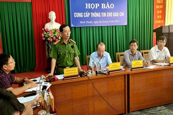 Vụ nữ sinh lớp 12 ở Ninh Thuận tử vong: Tài xế sử dụng điện thoại khi lái xe