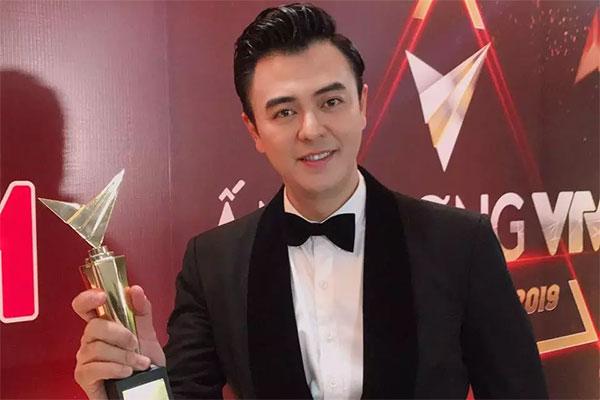 MC Tuấn Tú khoe ảnh về con trai mới sinh, gương mặt cực cute-6